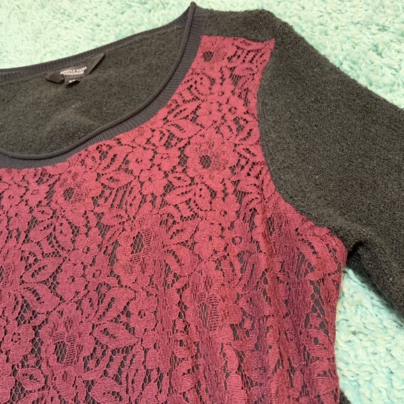 Simply Vera Lace Top - Picture 2 of 3